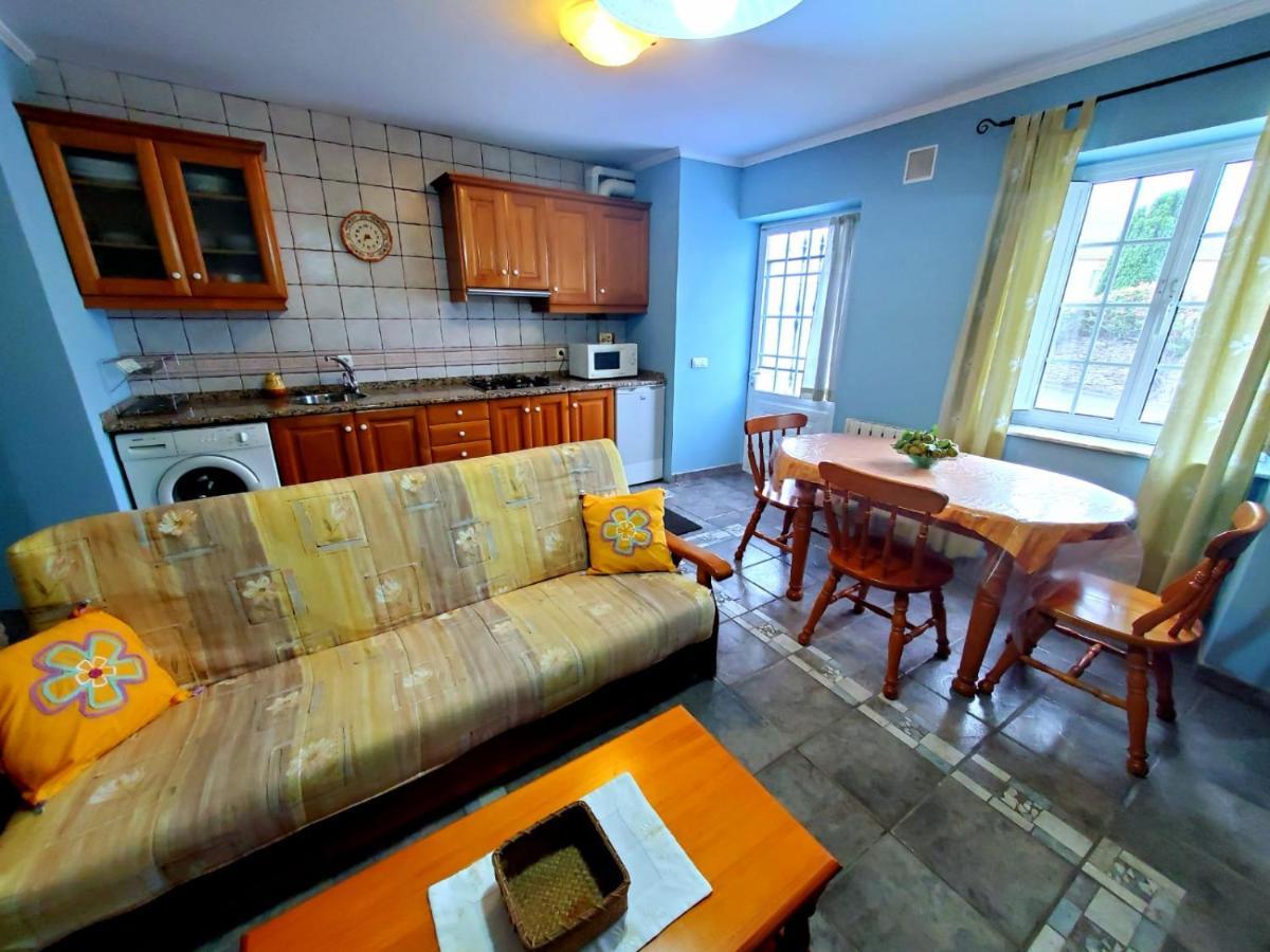 Apartamentos Turisticos Rosa Рибадео Екстериор снимка