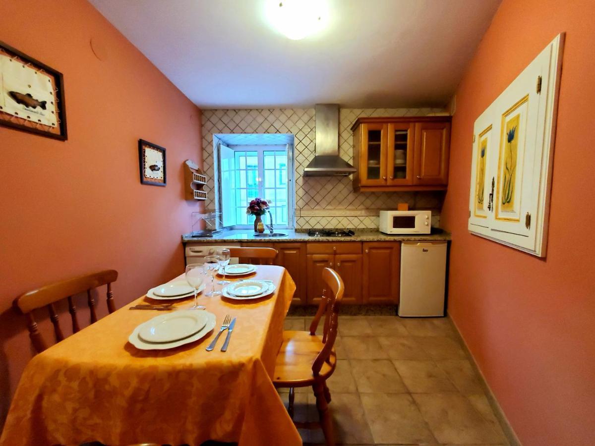 Apartamentos Turisticos Rosa Рибадео Екстериор снимка