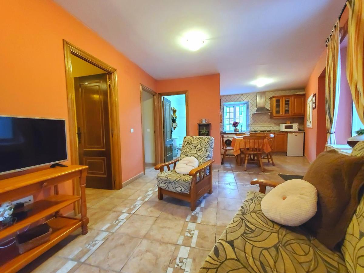 Apartamentos Turisticos Rosa Рибадео Екстериор снимка