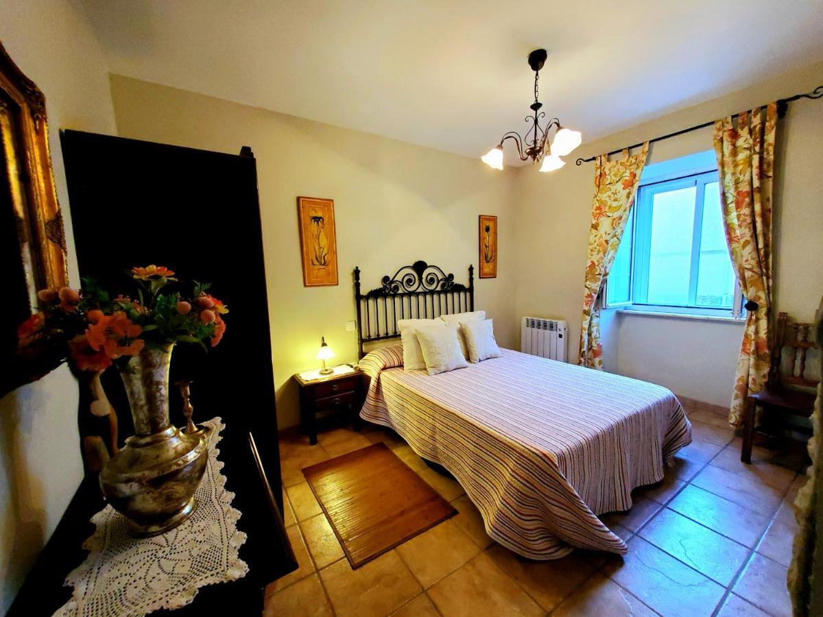 Apartamentos Turisticos Rosa Рибадео Екстериор снимка